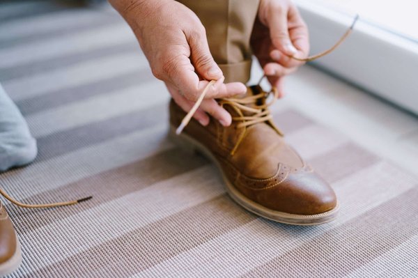 How to Choose the Right Brogue Shoes for a Classic Yet Comfortable Work Outfit?