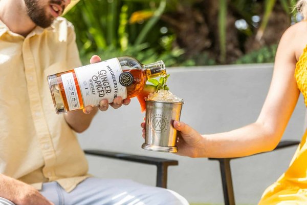 How to Make a Refreshing Mint Julep with the Perfect Balance of Sweet and Bitter?