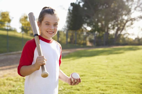 How Can Youth Baseball Players Optimize Their Batting Stance for Better Power and Accuracy?